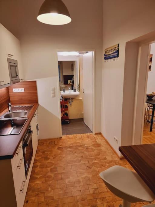 Sissi Royal Suite - Inner City 4 Bedroom Apartment Вена Экстерьер фото