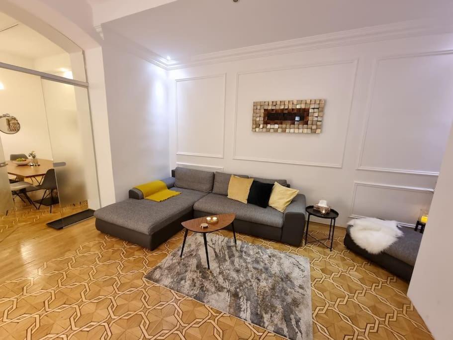 Sissi Royal Suite - Inner City 4 Bedroom Apartment Вена Экстерьер фото