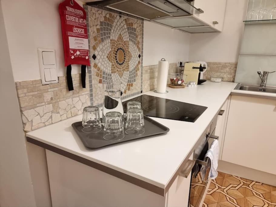 Sissi Royal Suite - Inner City 4 Bedroom Apartment Вена Экстерьер фото